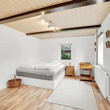Onida - 5-5km From The Sea By Interhome
