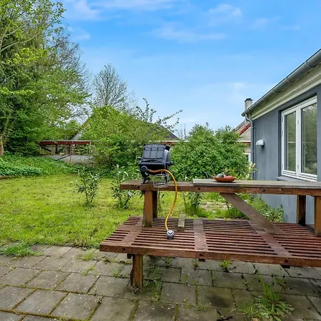 Onida - 5-5km From The Sea By Interhome